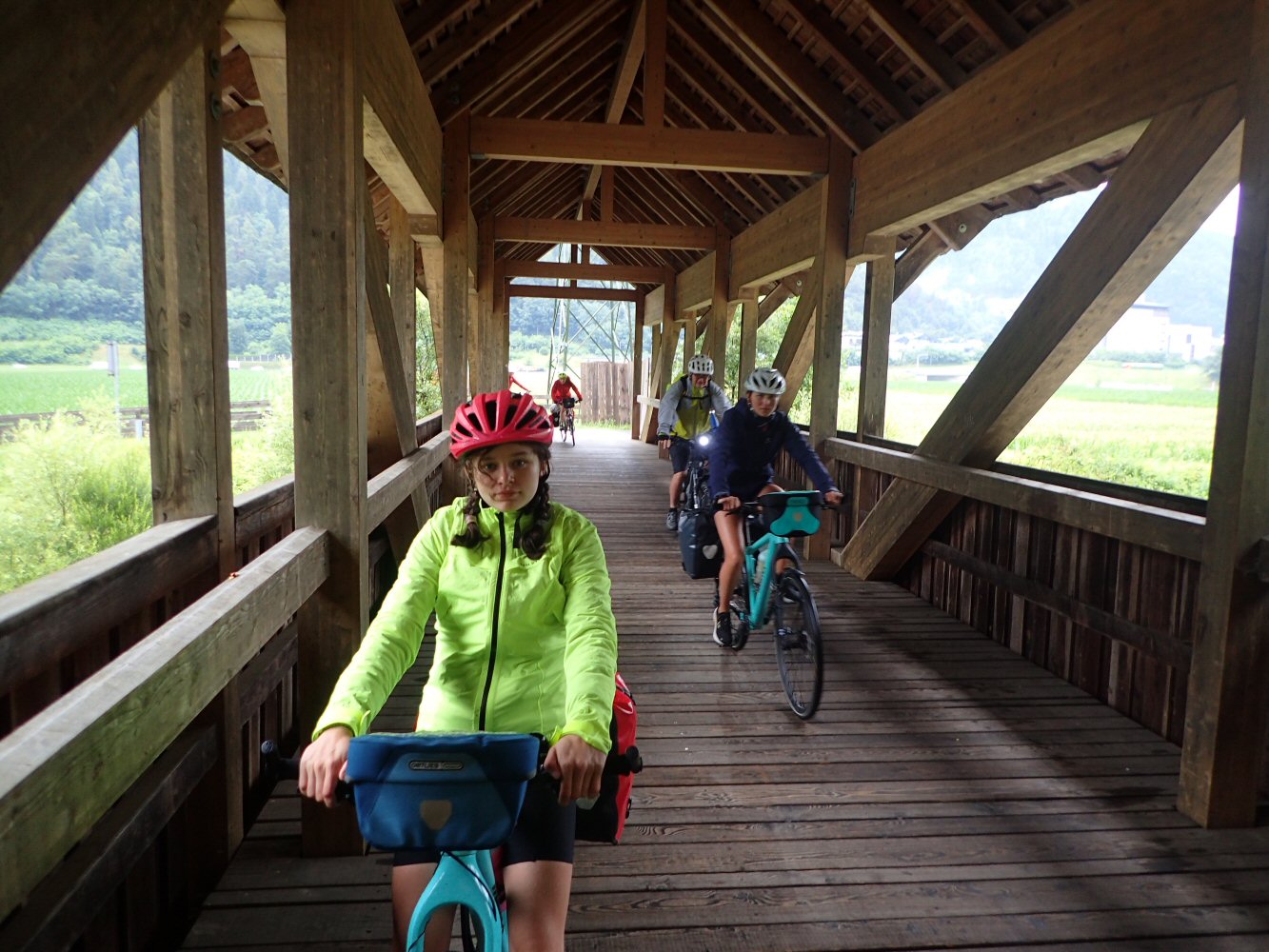 SCUOL KRK 0045 P7210033