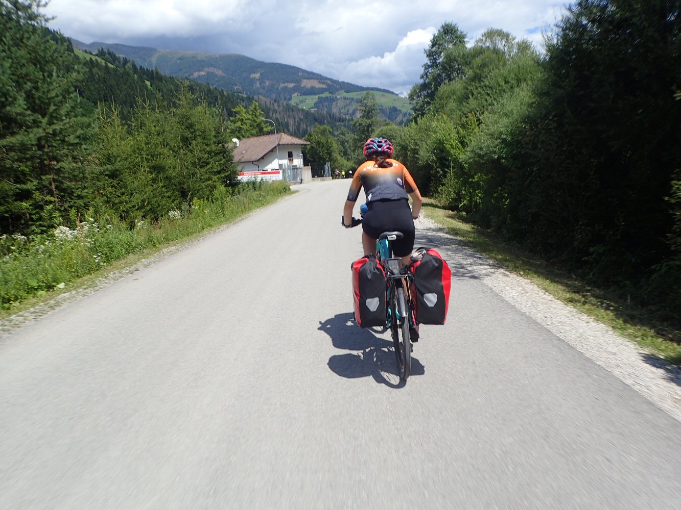 SCUOL KRK 0056 P7220043