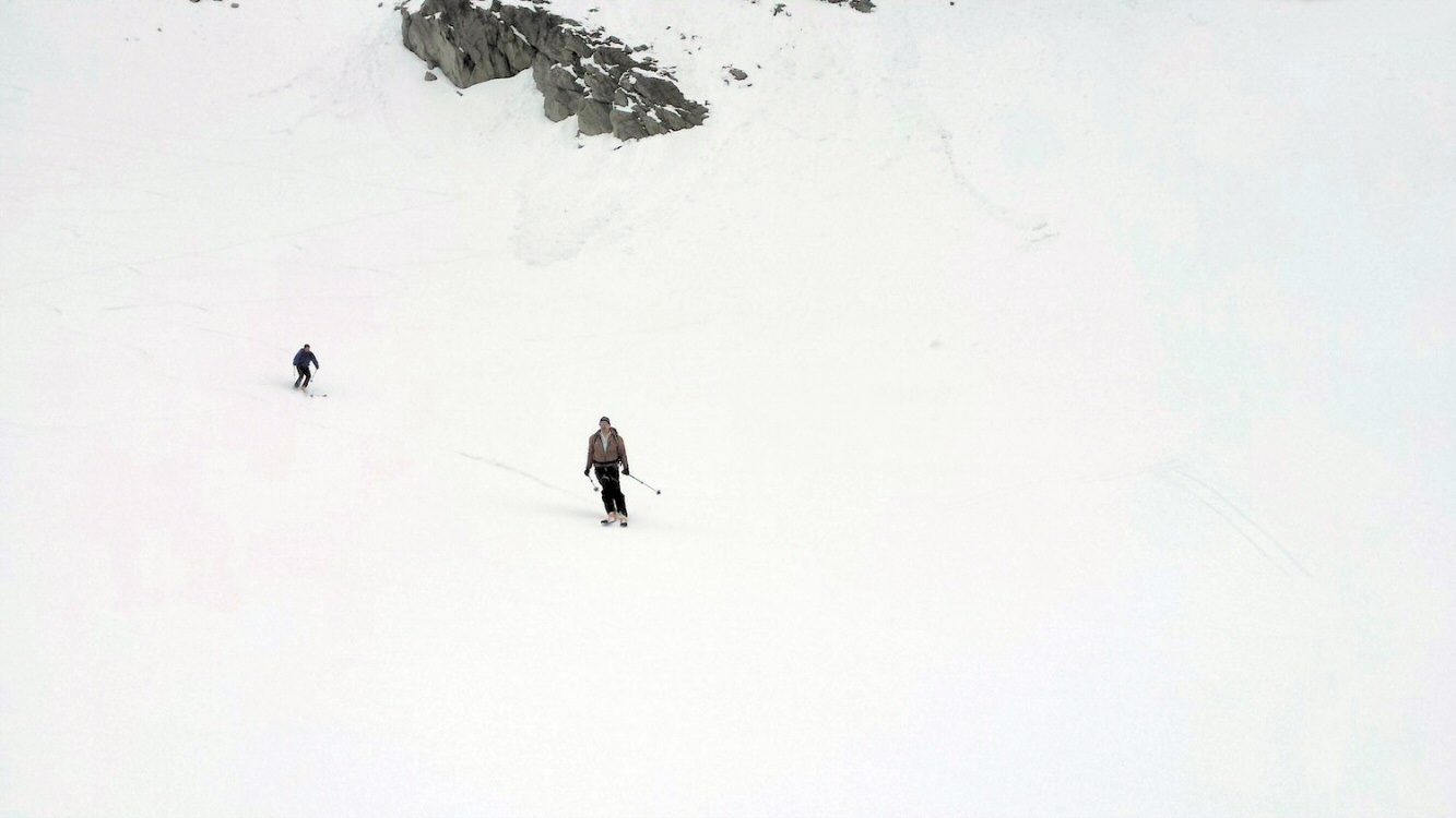 1432570234 1795543858BI